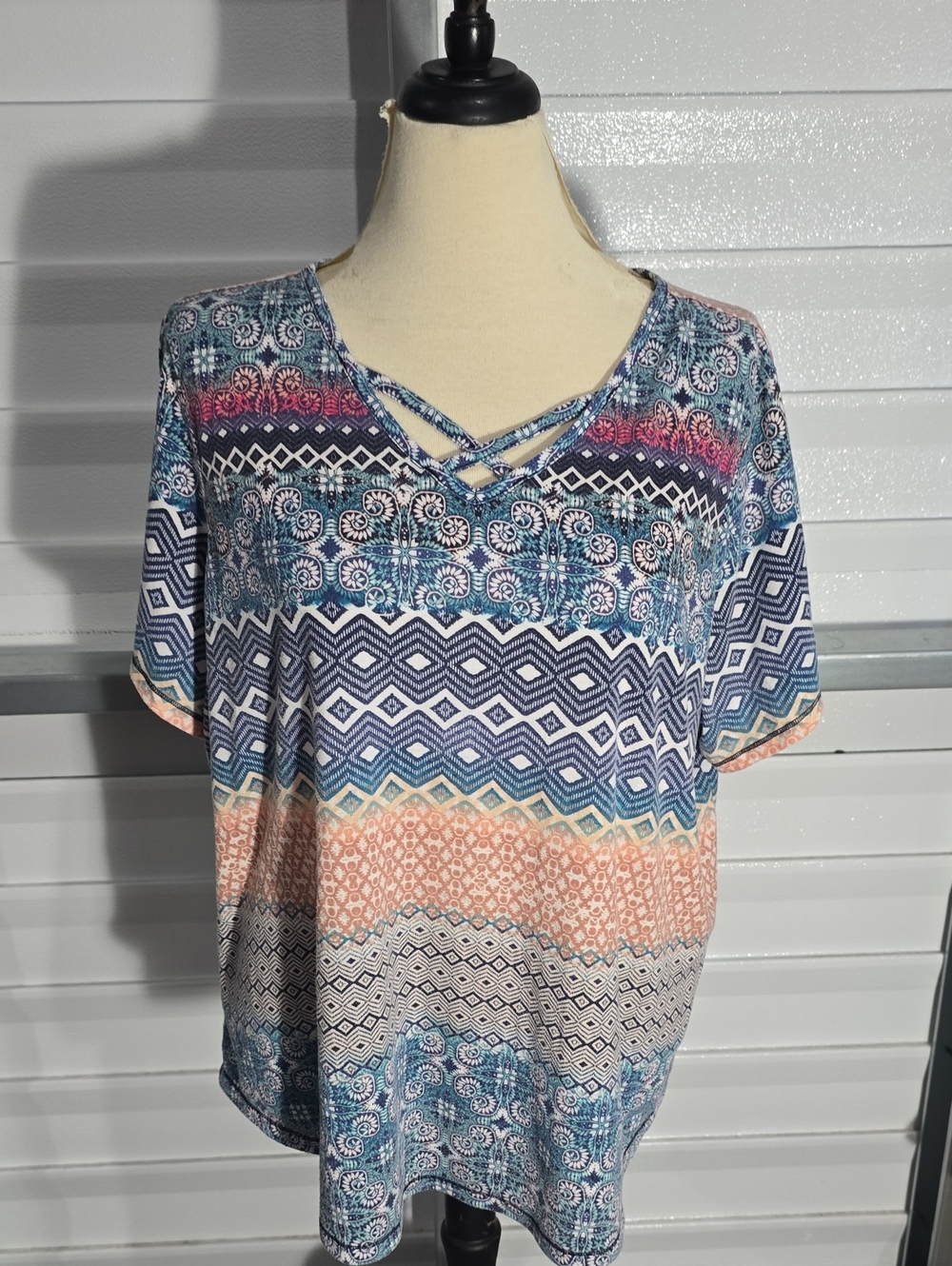 St. John's Bay Blue and Peach Multicolor Crisscross V-Neck Short Sleeve Top 2X - Picture 3 of 12
